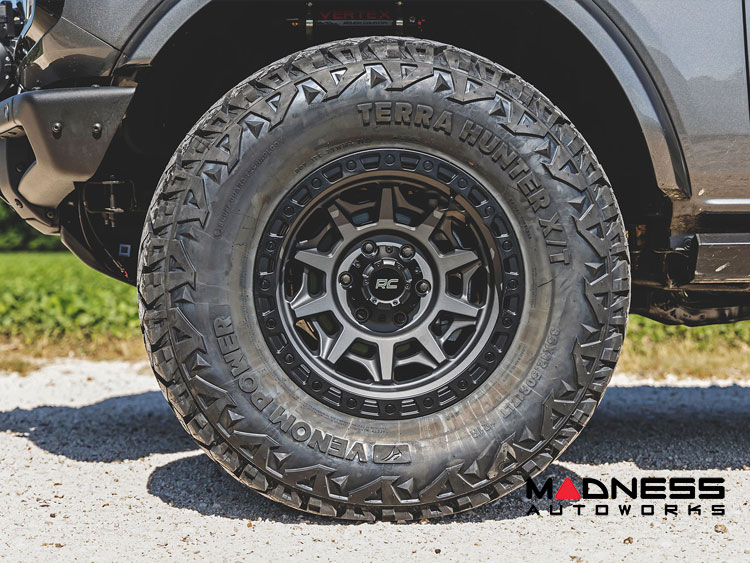 Ford Bronco Custom Wheels (1) - 85 Series - Gunmetal Gray w/ Black Lip - 17 x 9.0 / 6 x 135 / -12 / 4.5" - Rough Country